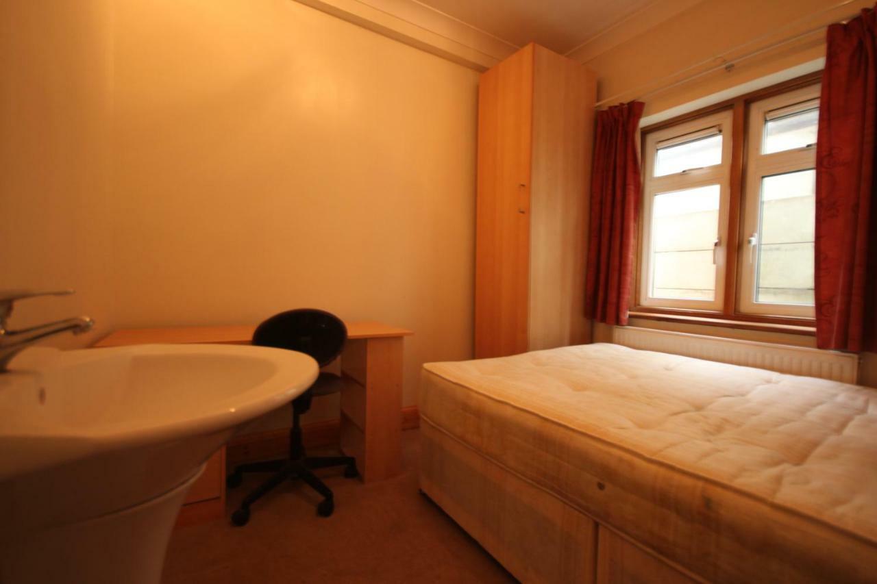 Bed and Breakfast Draycott London Exterior foto